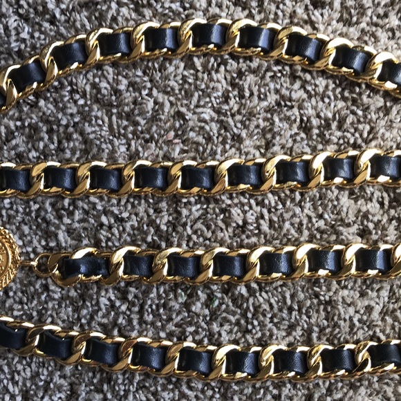 Authentic CHANEL leather chain Belt